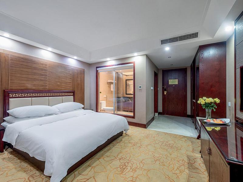 Vienna Hotel Kunming North Caiyun Road Asia Экстерьер фото